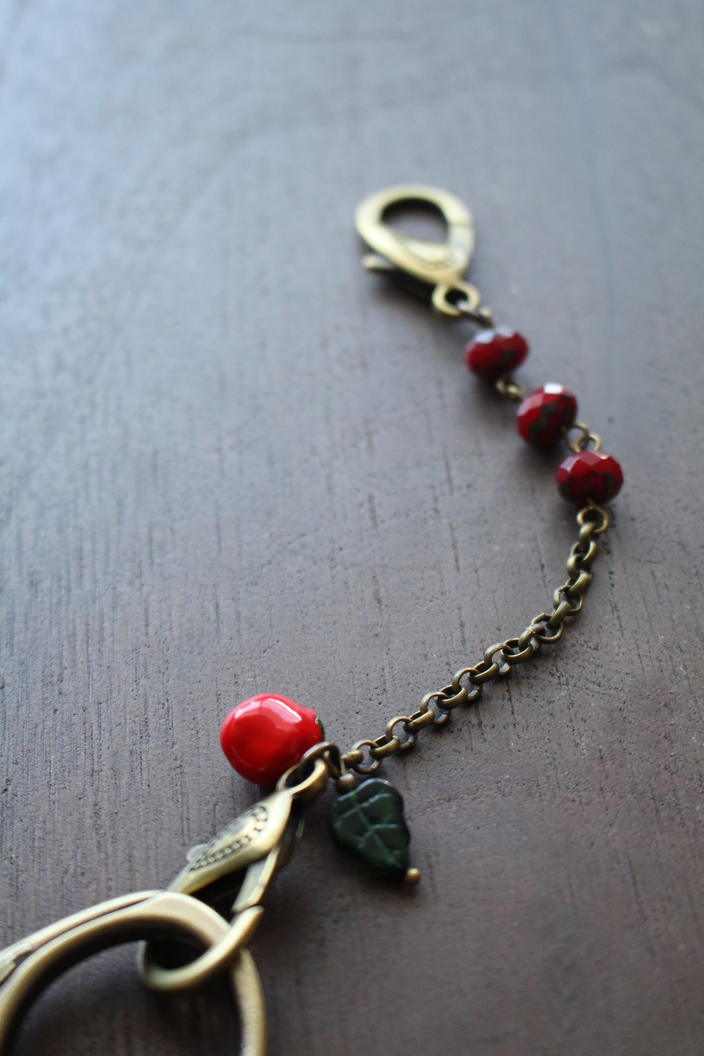Harvest Apple Scissor Chain