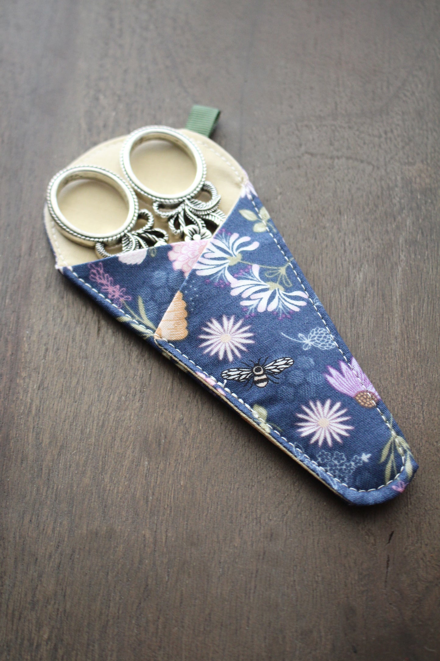 Bee & Bloom Scissor Sleeve