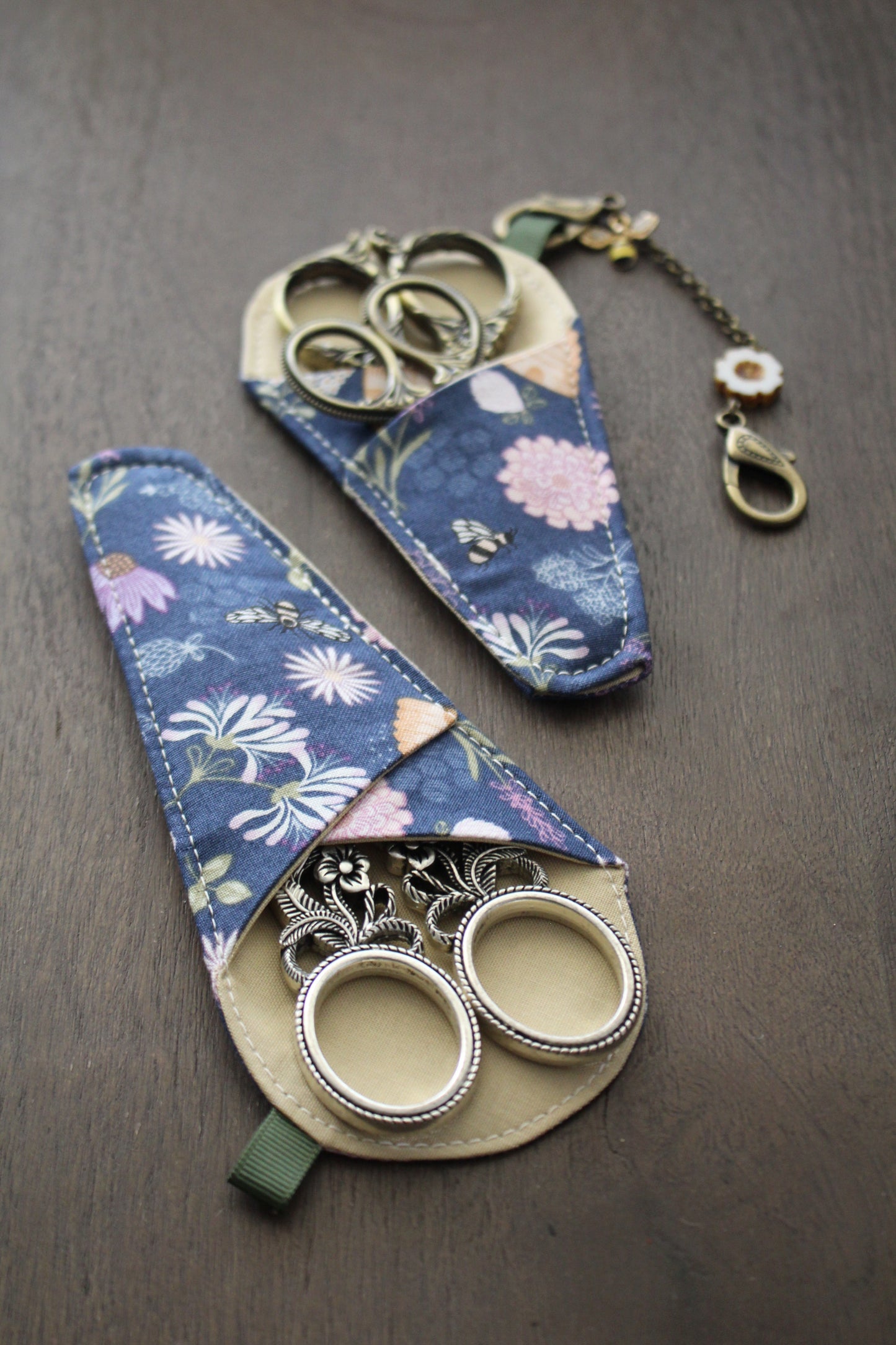 Bee & Bloom Scissor Sleeve