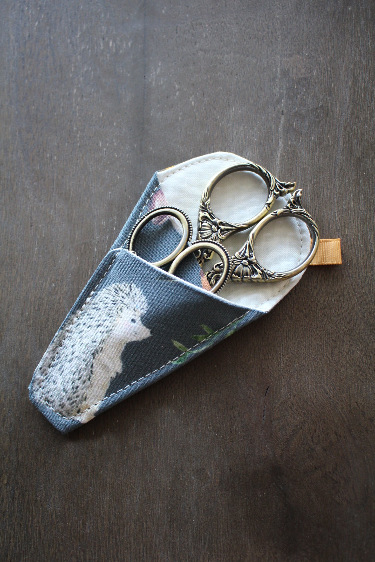 Hedgehog Scissor Sleeve
