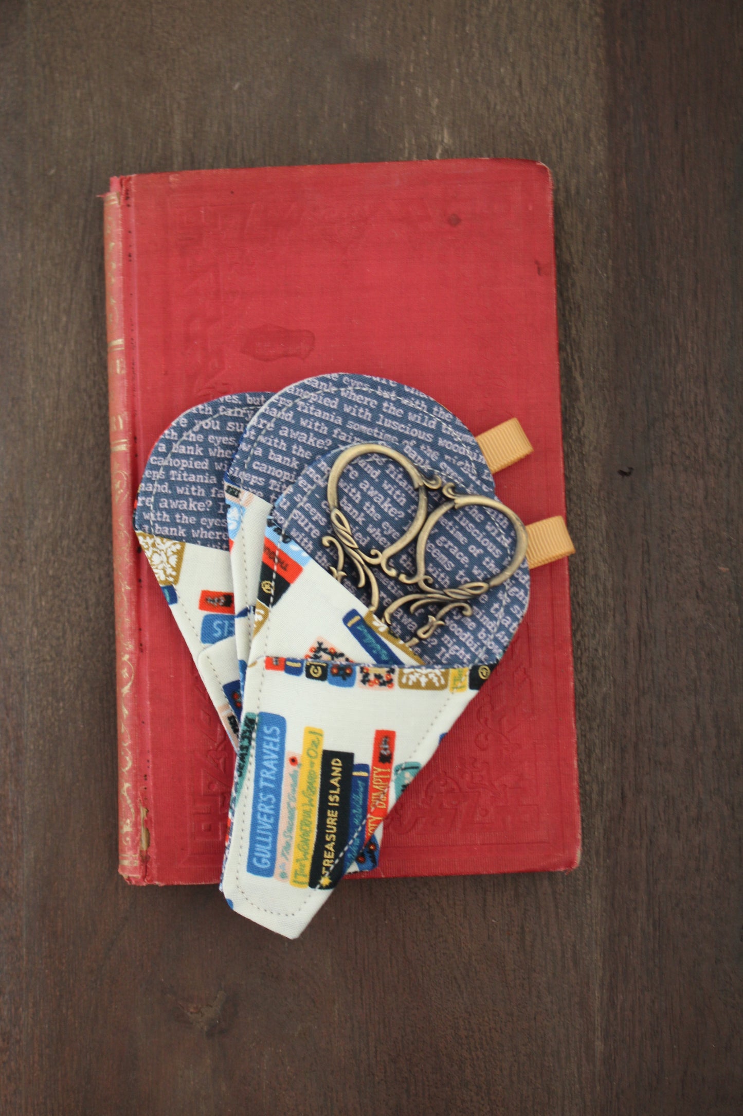 Storybook Scissor Sleeve