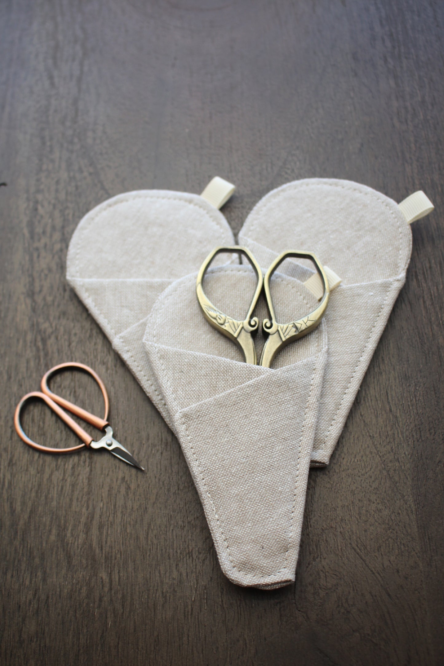Linen Scissor Sleeve