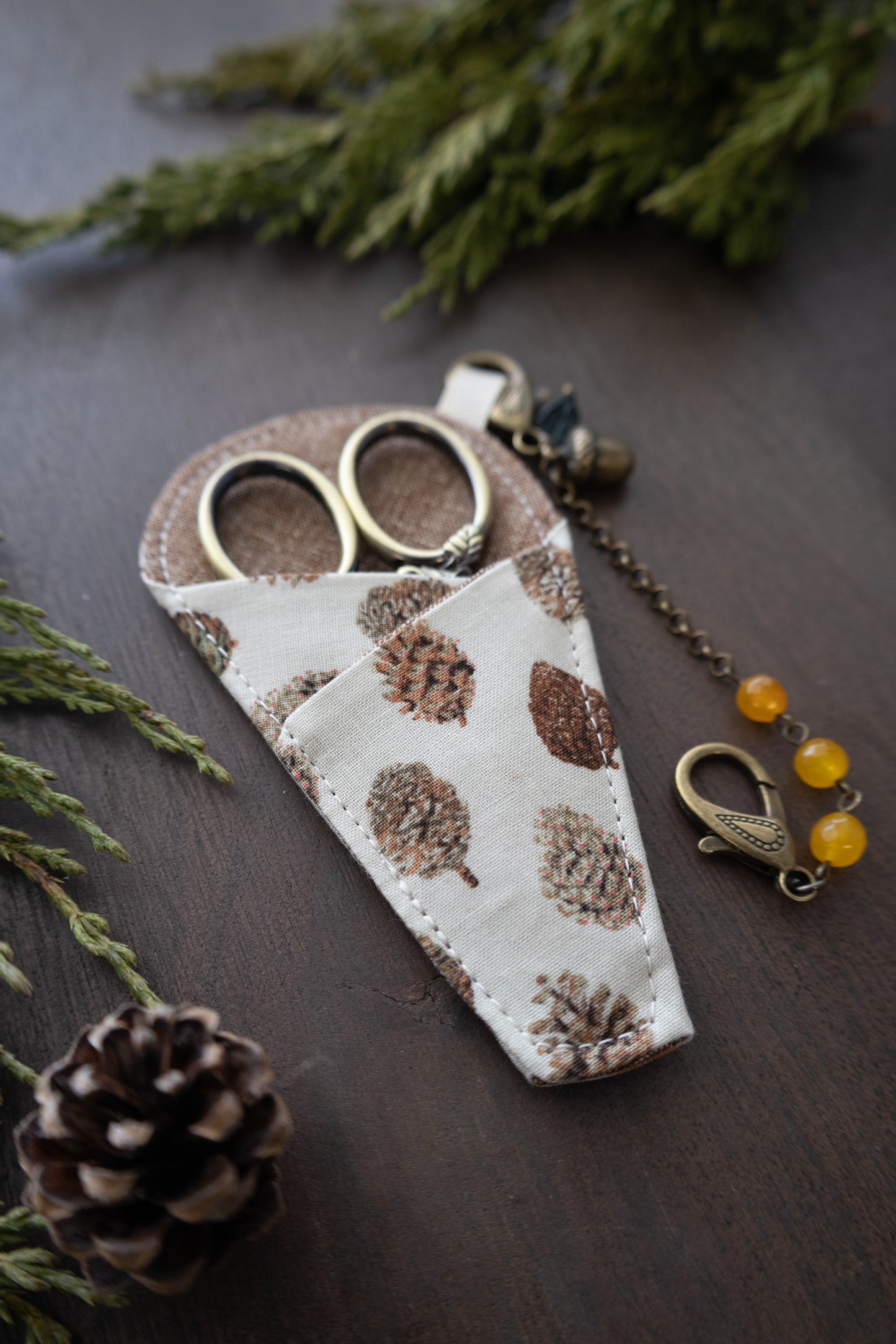 Pinecone Scissor Sleeve