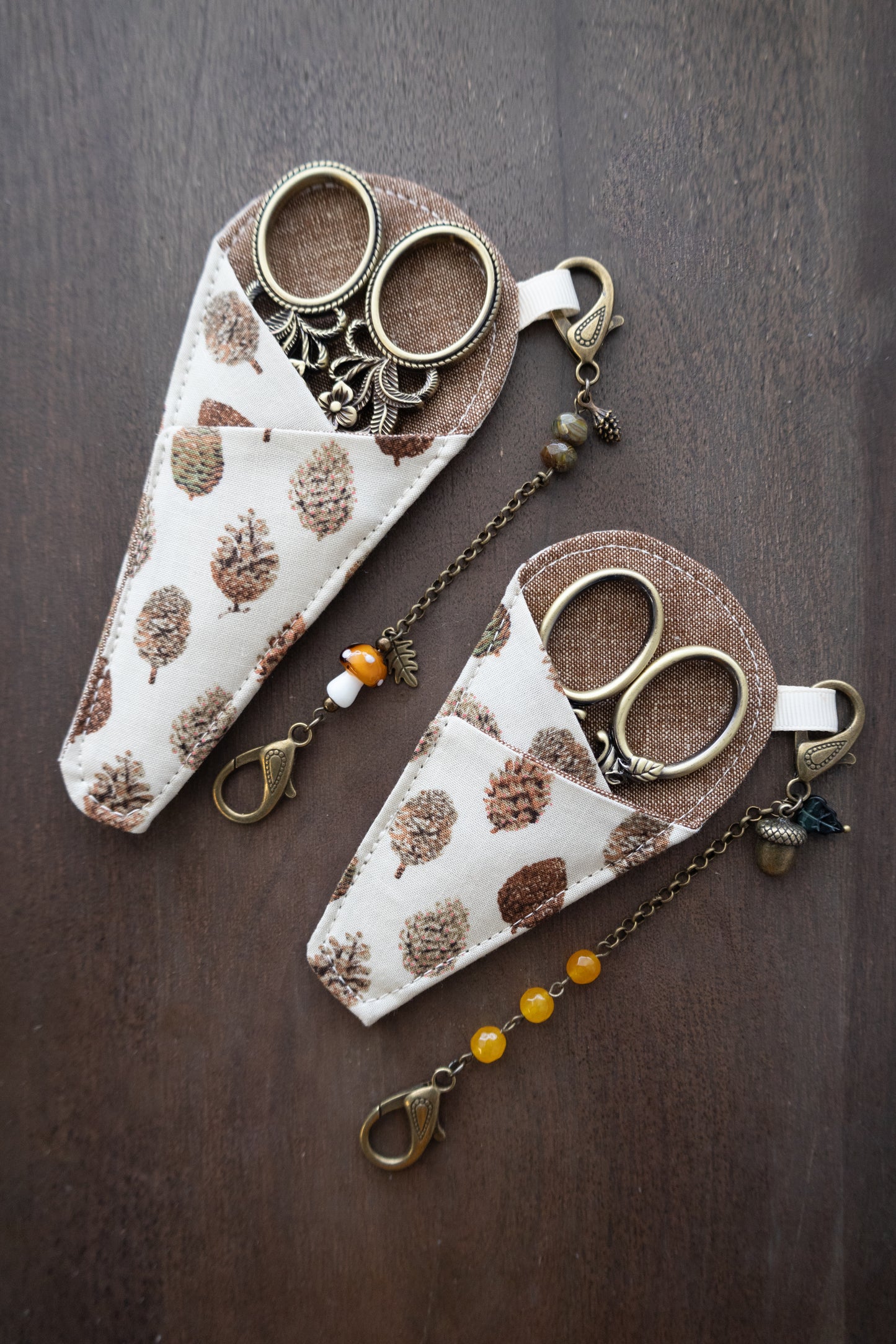 Pinecone Scissor Sleeve