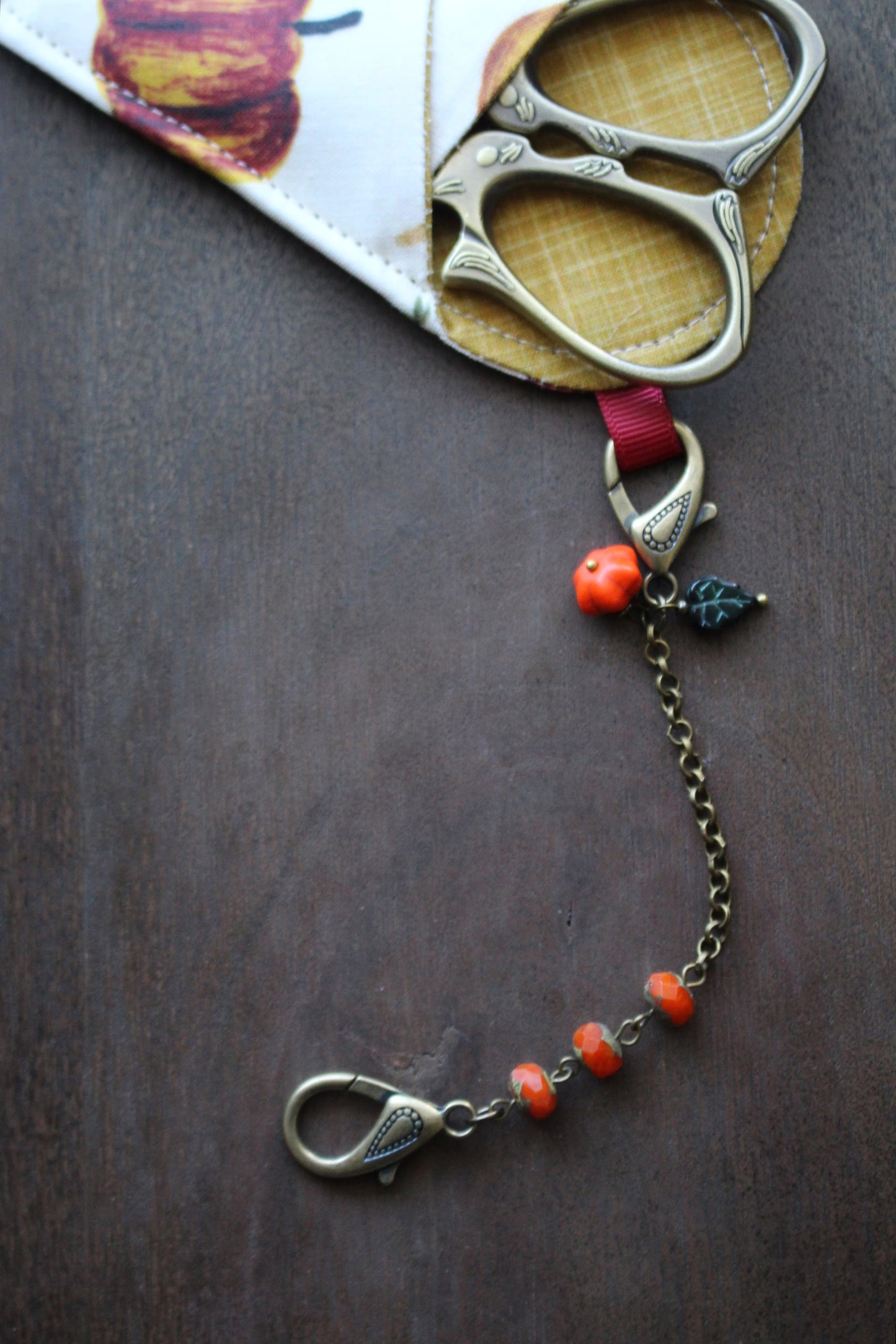 Harvest Pumpkin Scissor Chain