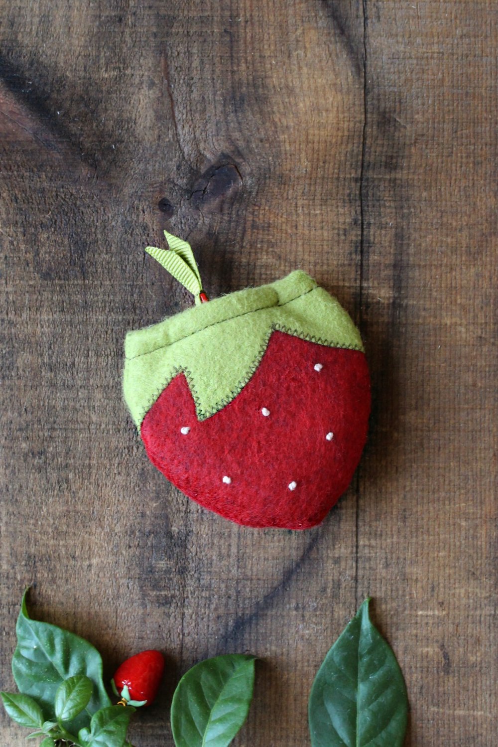 Sweet Berry Felt Tape Measure PDF Pattern