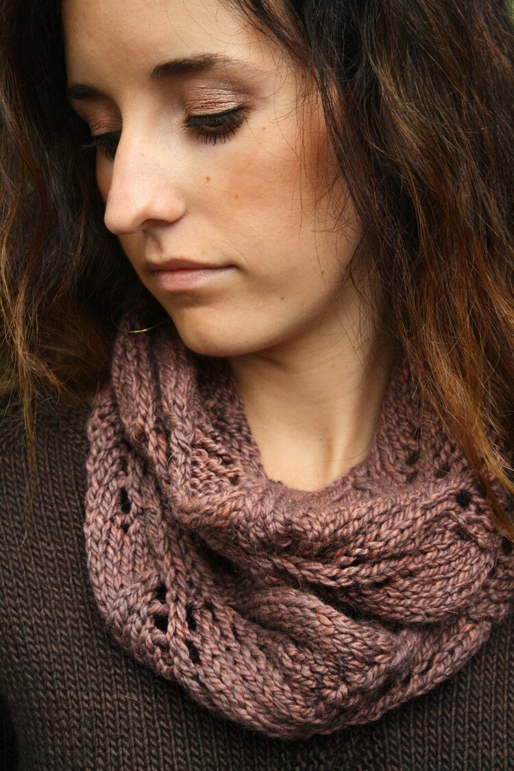 Bulky Leaf Scarf Pattern • Twin Leaf Loop Knitting Pattern PDF • Intermediate Knit Pattern