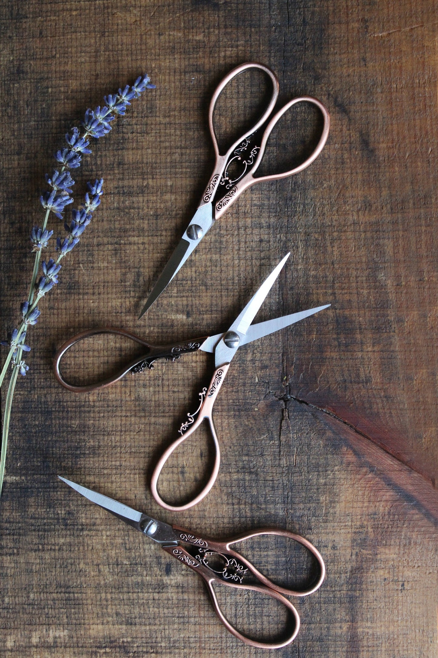 Floral Teardrop Embroidery Scissors • Vintage Style Quilting Scissors in Antique Silver and Copper • Unique Cross Stitch Gift • Sewing Gift