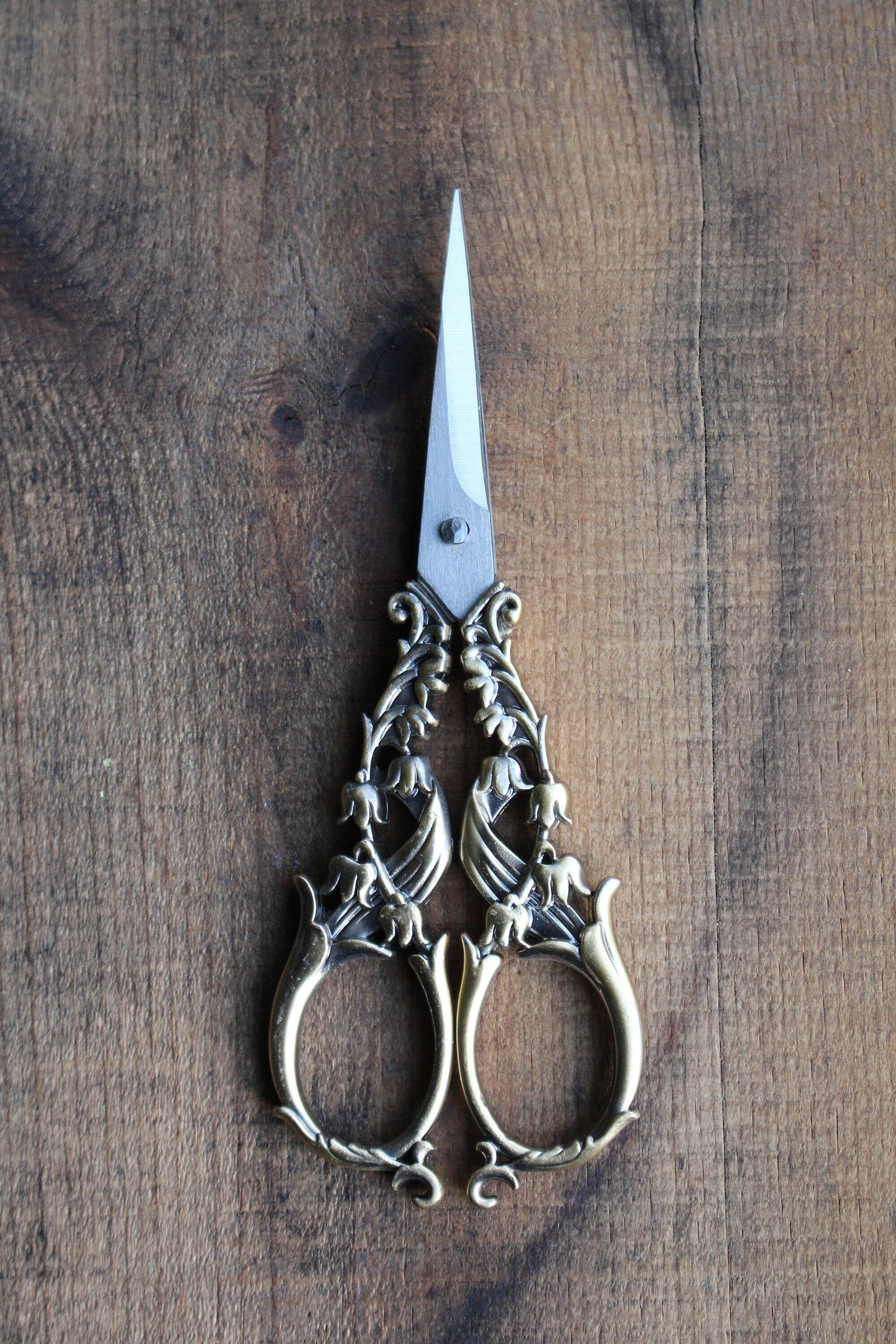 Tulip Garden Embroidery Scissors