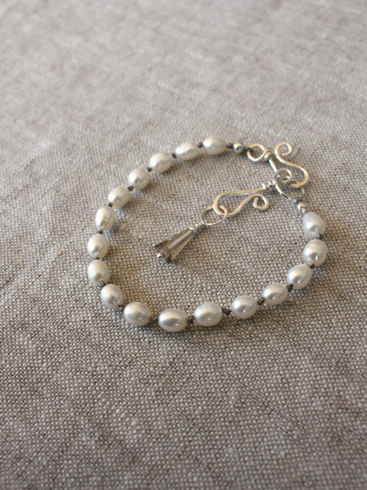 Bracelet for Knitters • Wool & Wire / Stitch Marker Pearl Bracelet • Unique Knitting Gift for Women