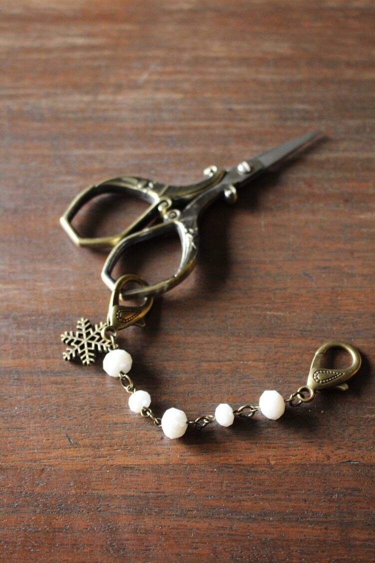 Snowfall Scissor Chain • Handmade Embroidery Accessory • Winter Craft Gift • Unique Gift Ideas for Grandma • Handmade Embroidery Gift