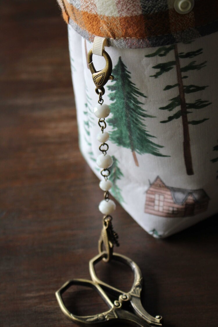 Snowfall Scissor Chain • Handmade Embroidery Accessory • Winter Craft Gift • Unique Gift Ideas for Grandma • Handmade Embroidery Gift