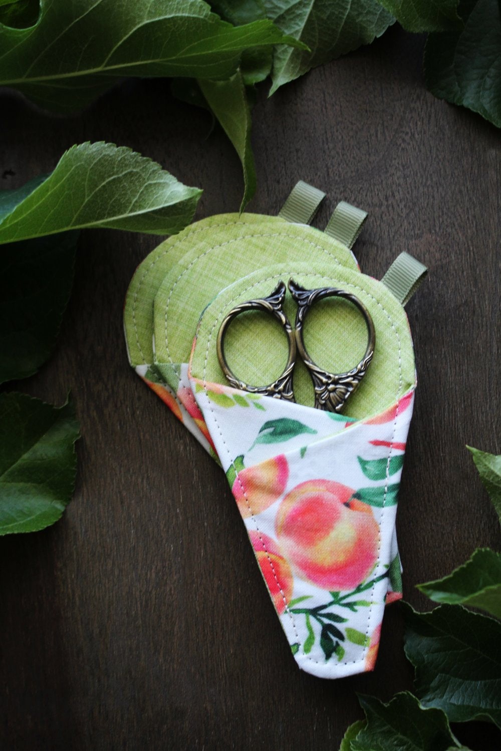 Perfectly Peach Scissor Sleeve