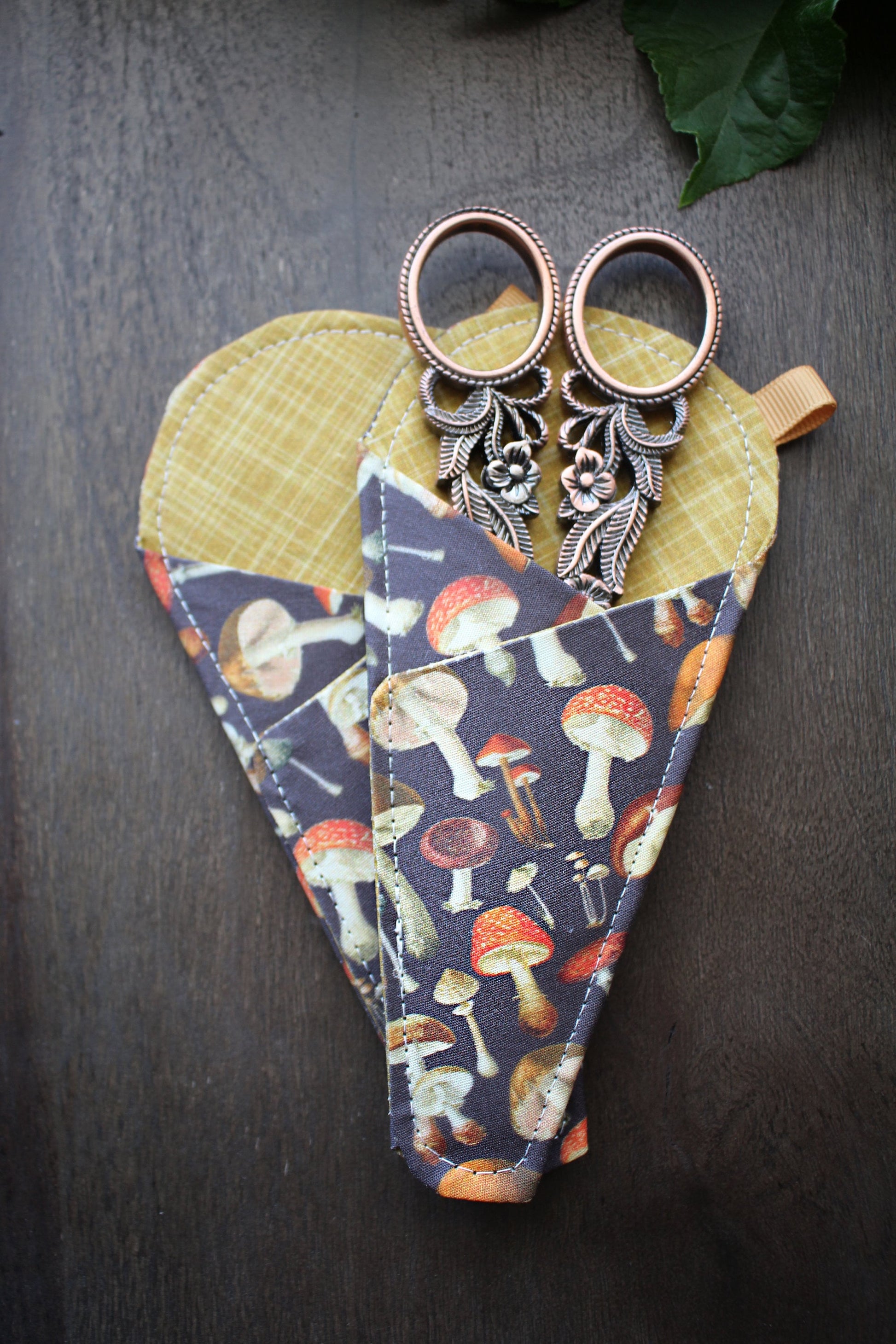 Toadstool Scissor Sleeve • Handsewn Case for Embroidery Scissors with Magnet and Pocket • Handmade Quilting Gift