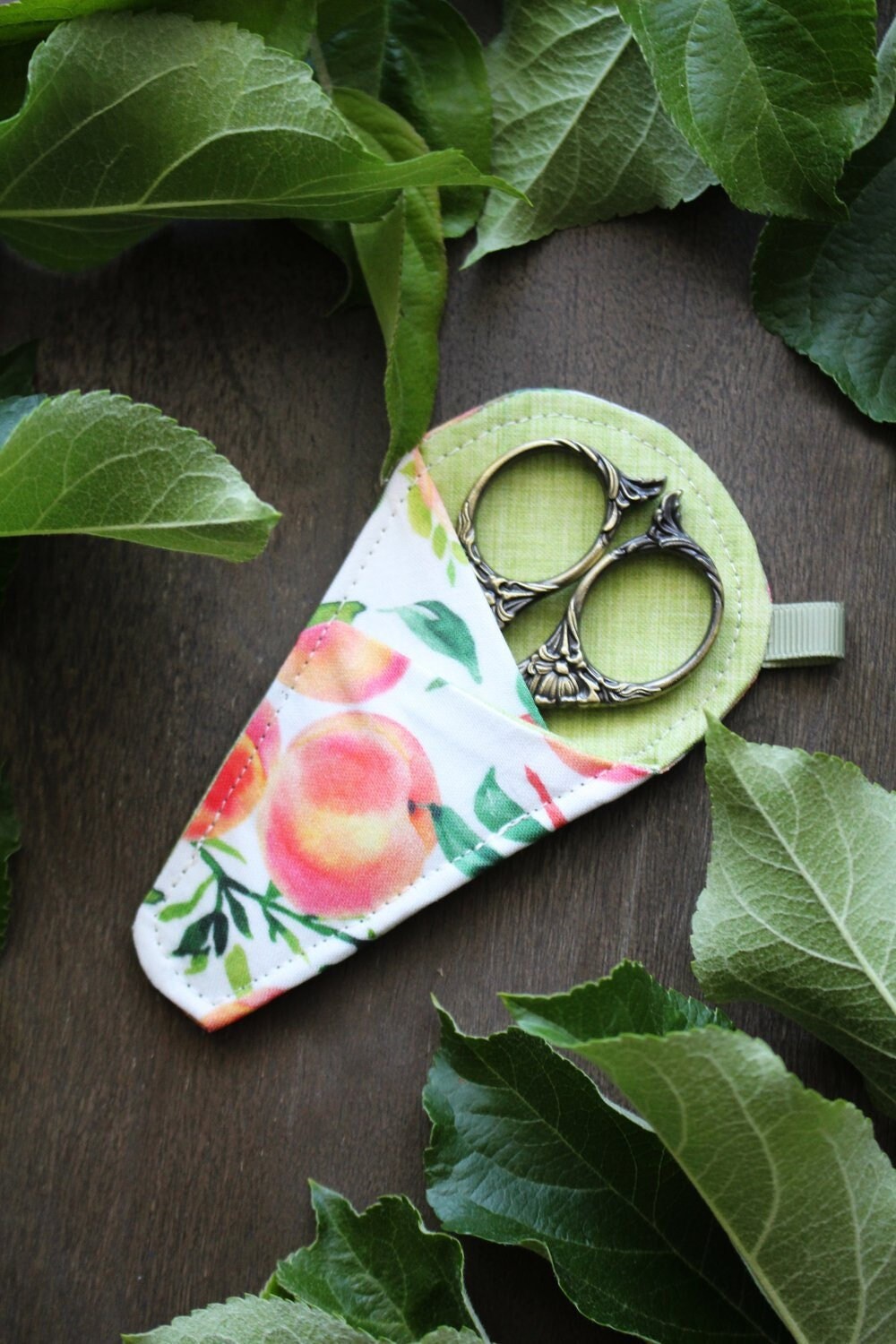 Perfectly Peach Scissor Sleeve