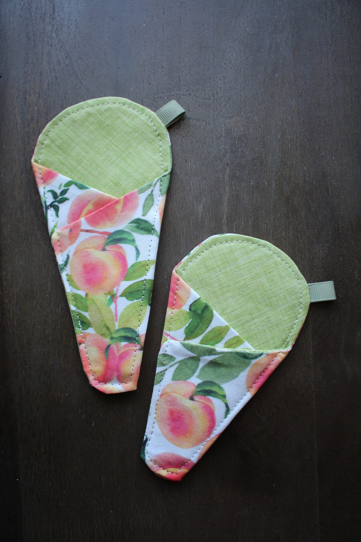 Perfectly Peach Scissor Sleeve