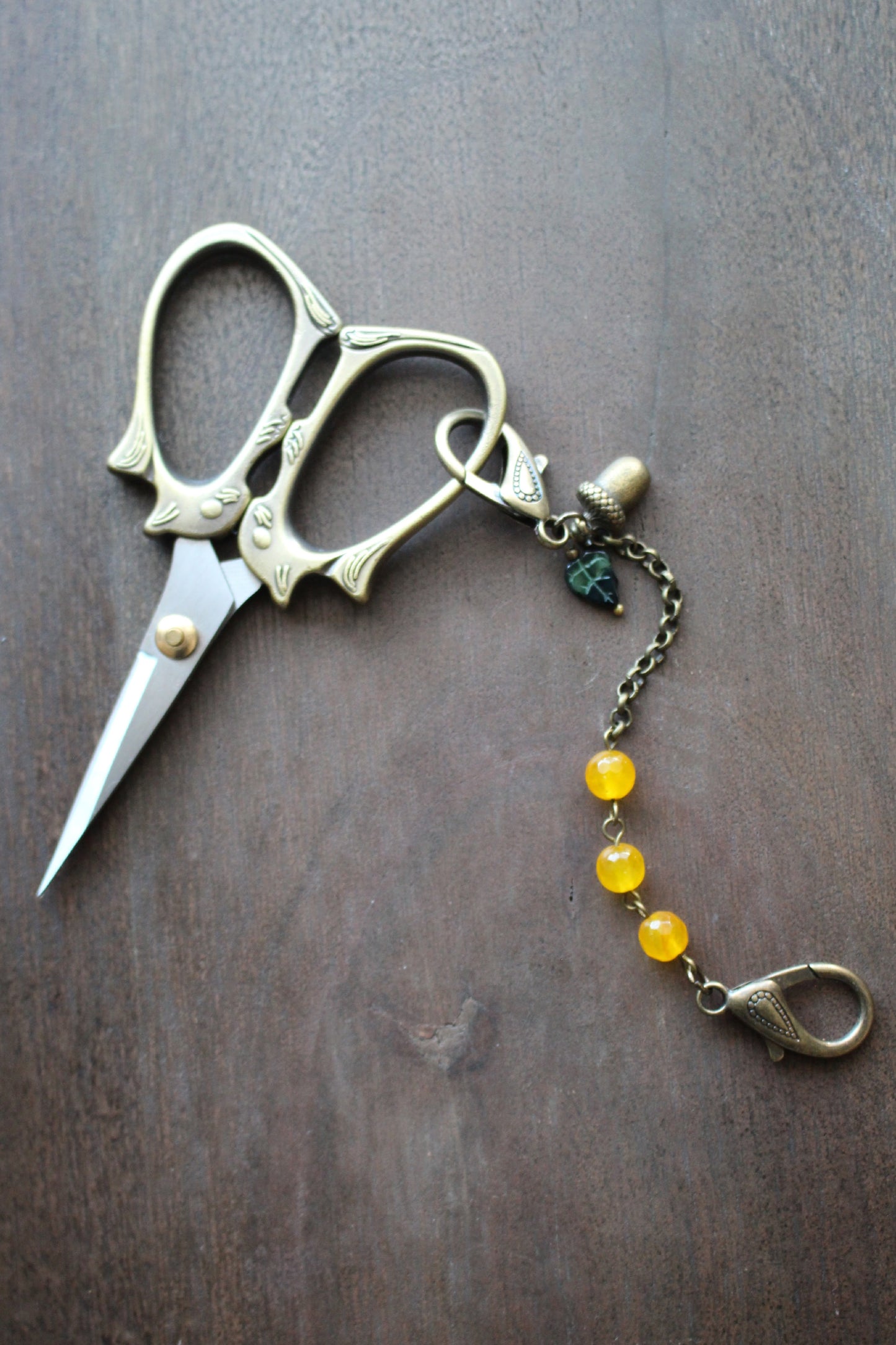 Harvest Acorn Scissor Chain