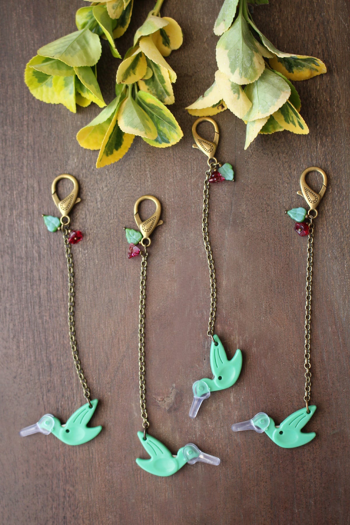 Hummingbird Needle Threader