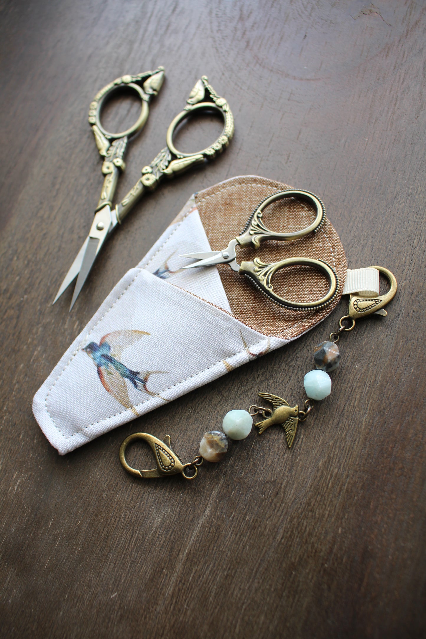 Swallow in Flight Scissors Gift Set