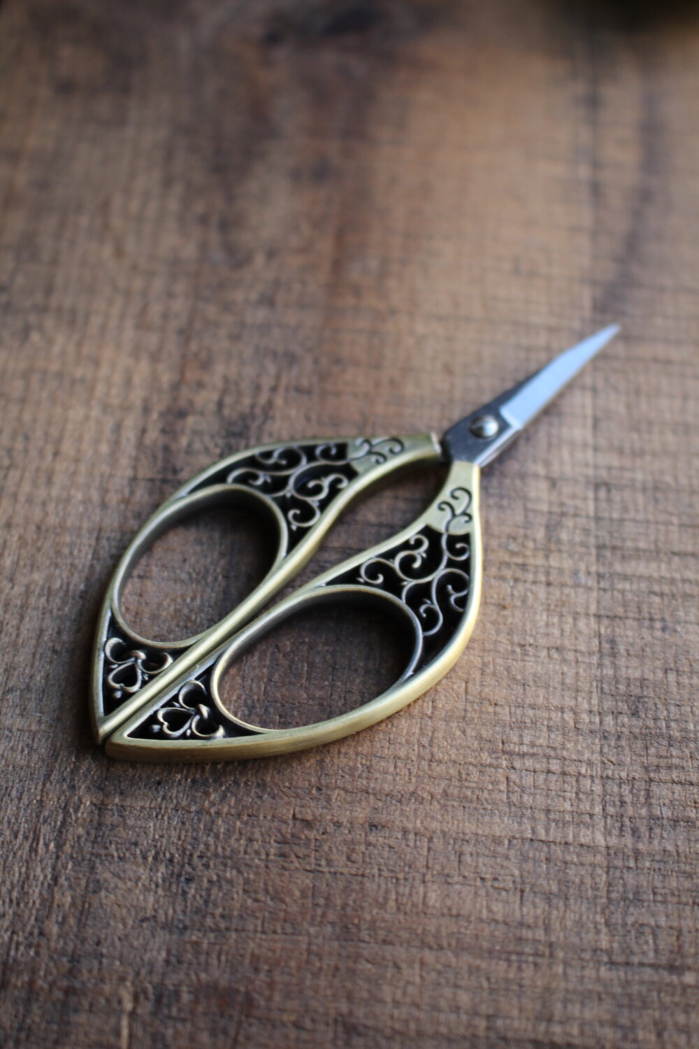 Lattice Work Scissors – Never Not Knitting
