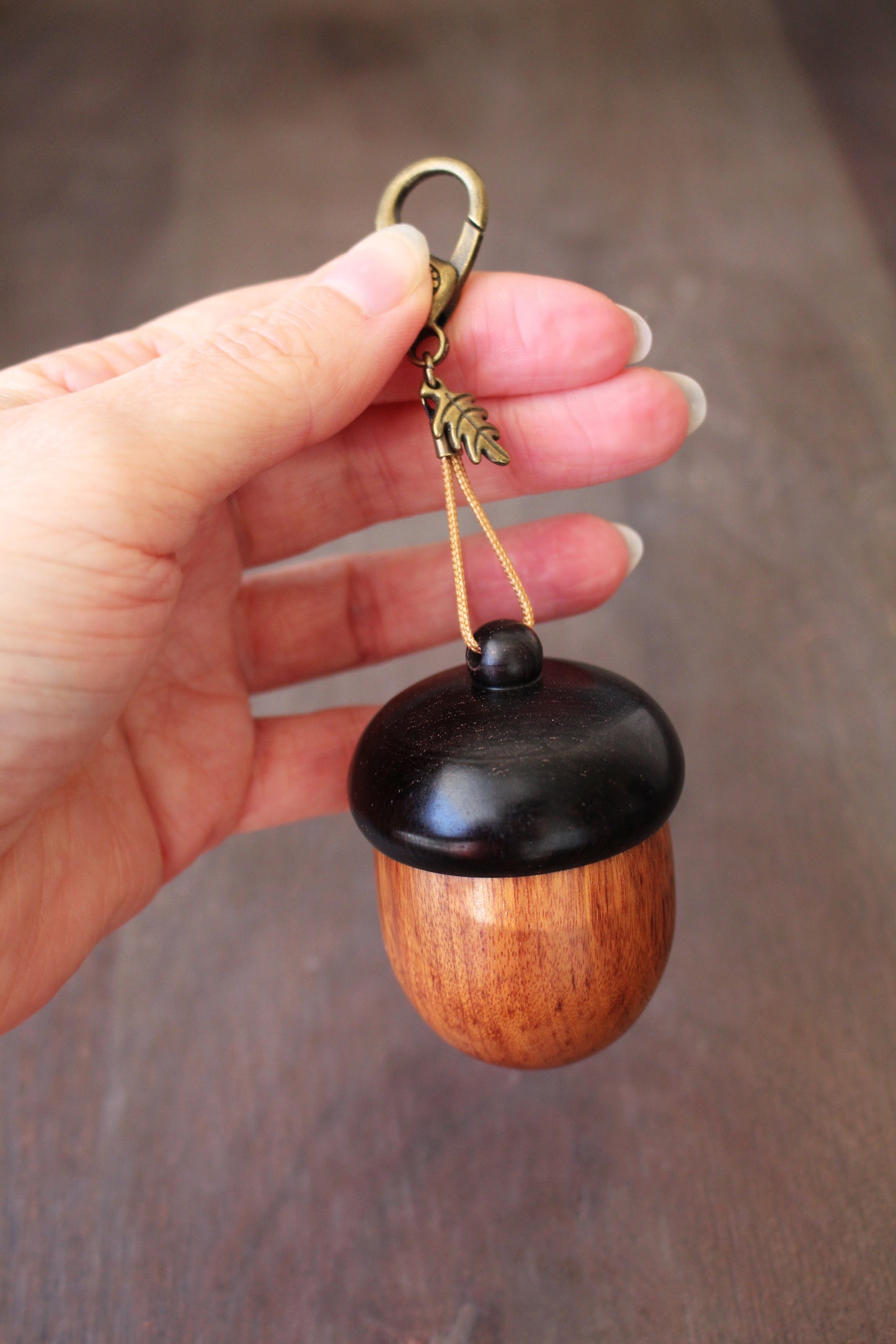 Large Acorn Stitch Marker Keeper