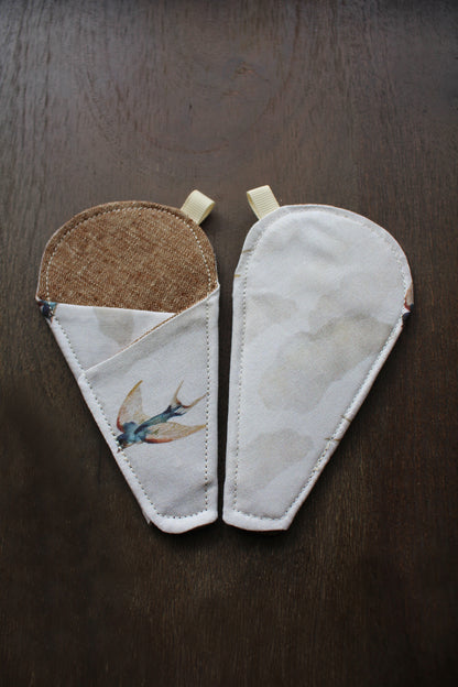 Swallow in Flight Scissors Gift Set