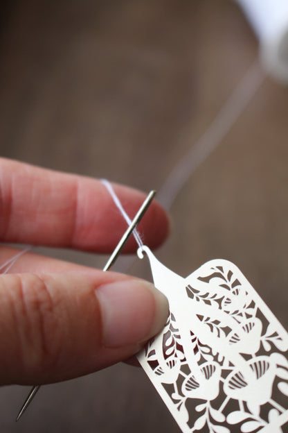 Toadstool Needle Threader
