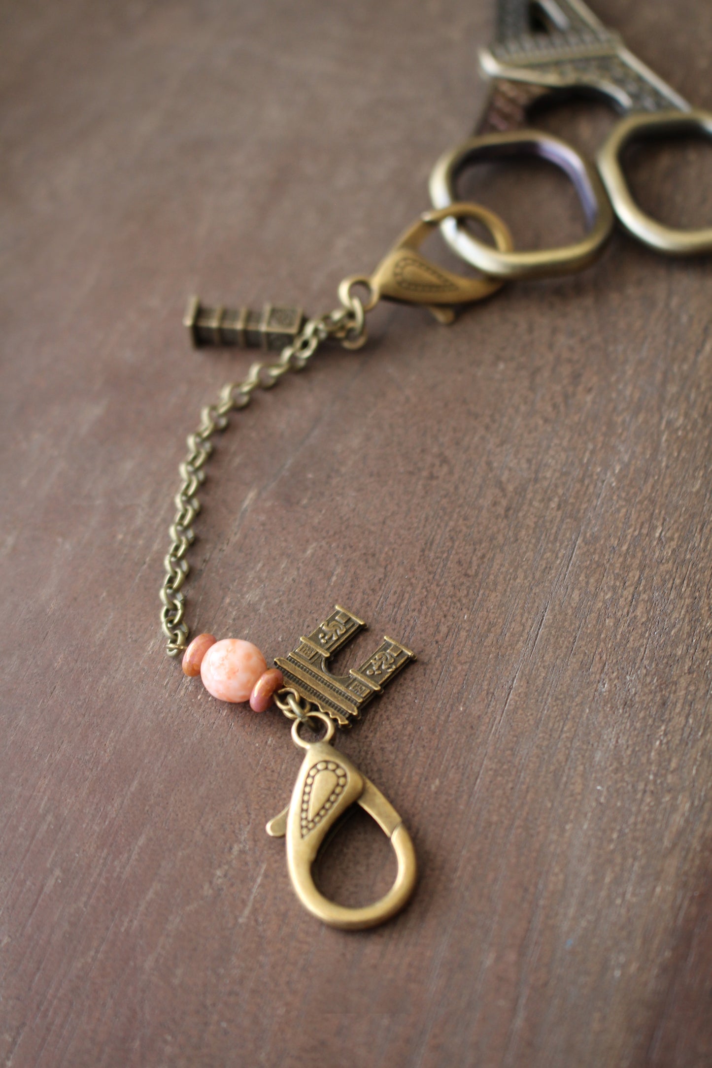 World Traveler Scissor Chain