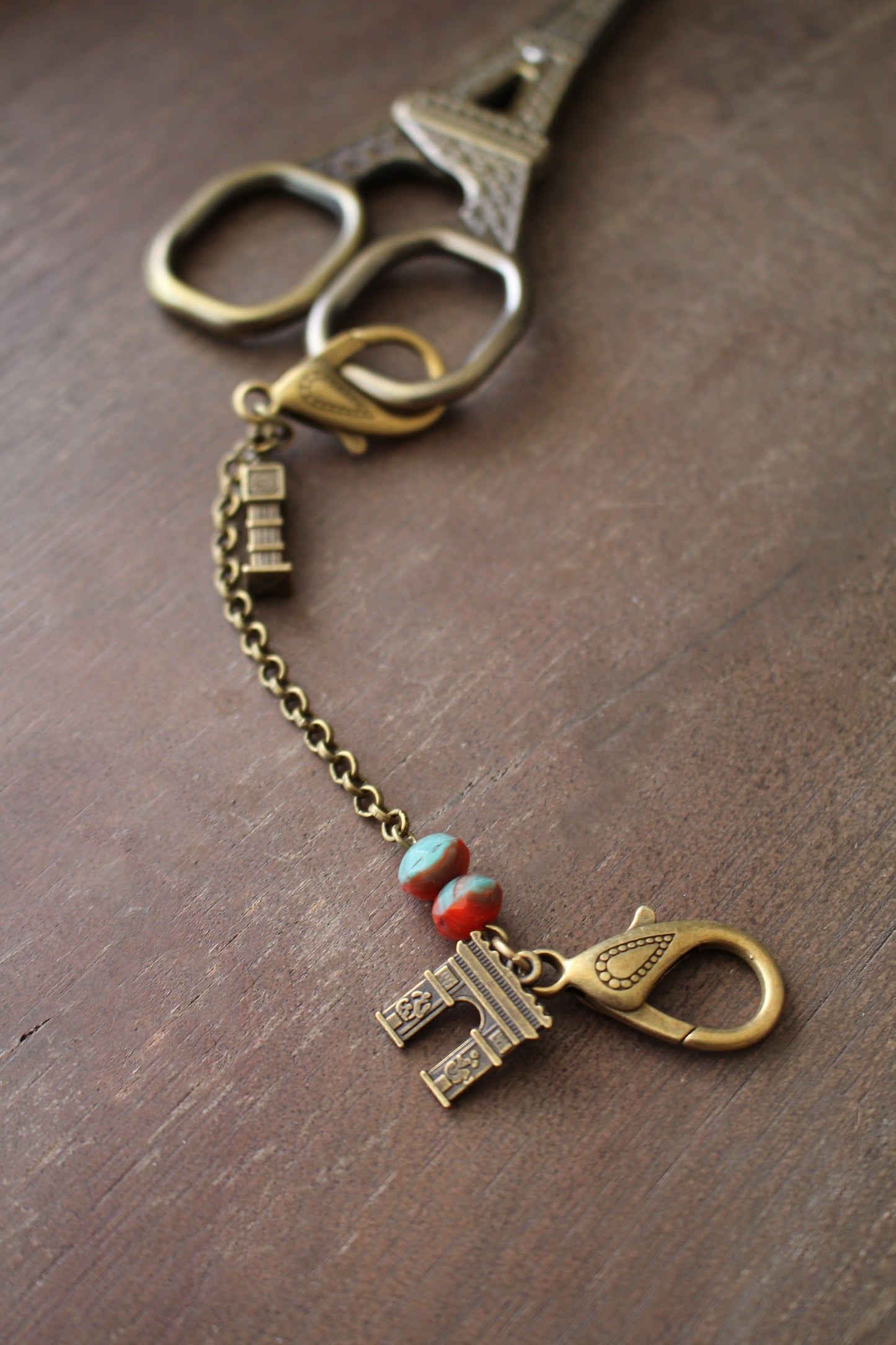 World Traveler Scissor Chain