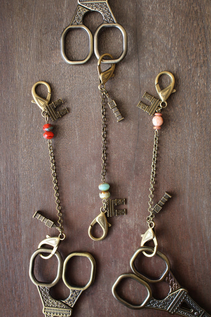 World Traveler Scissor Chain