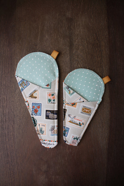 World Traveler Scissor Sleeve