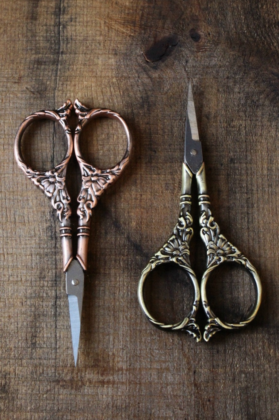 Botanical Garden embroidery scissors with stainless steel blades in antique gold and antique copper