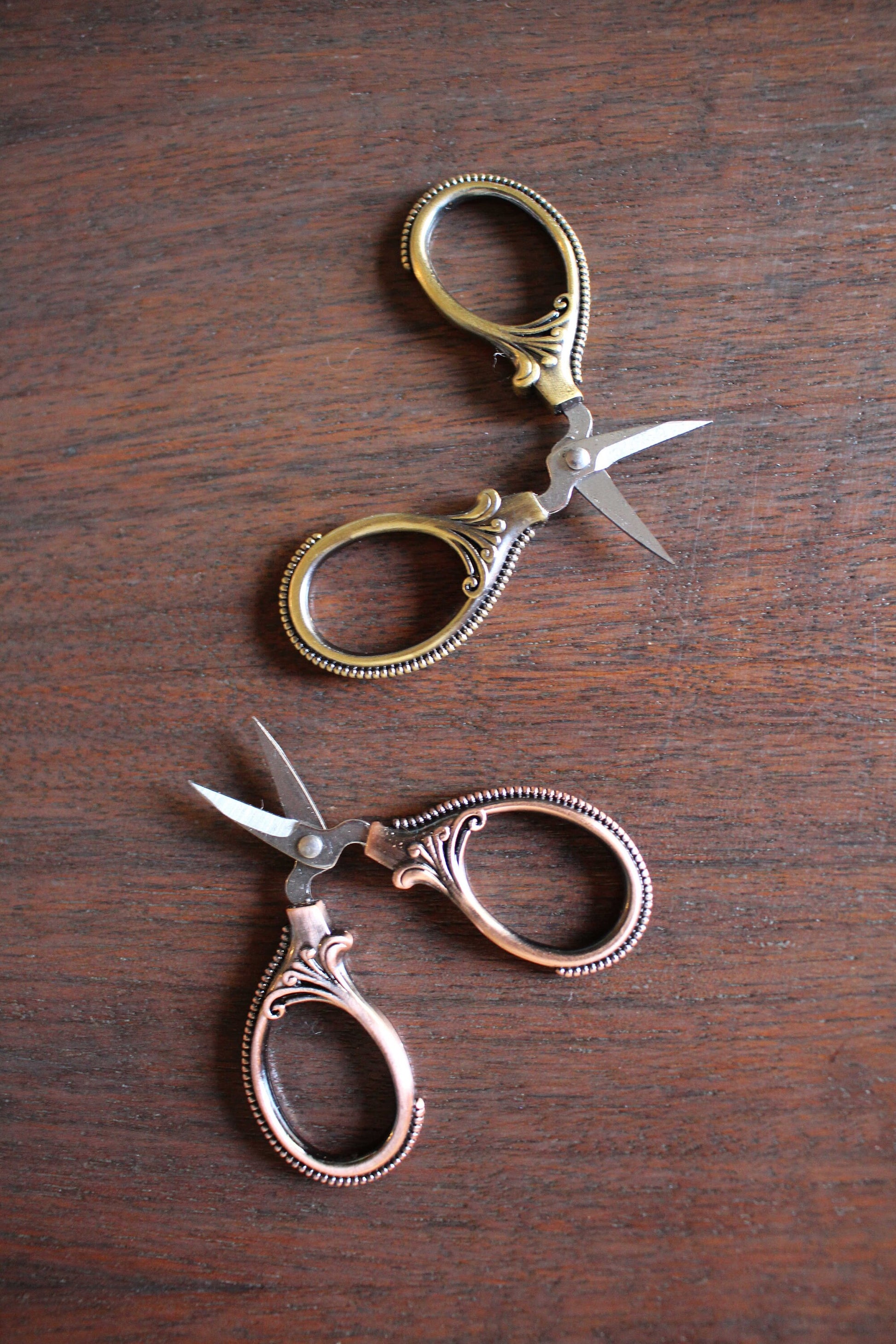 Mini Embroidery Scissors • Vintage Style Ornate Design in Antique Gold or Copper • Unique Gift for Embroiderers and Sewists