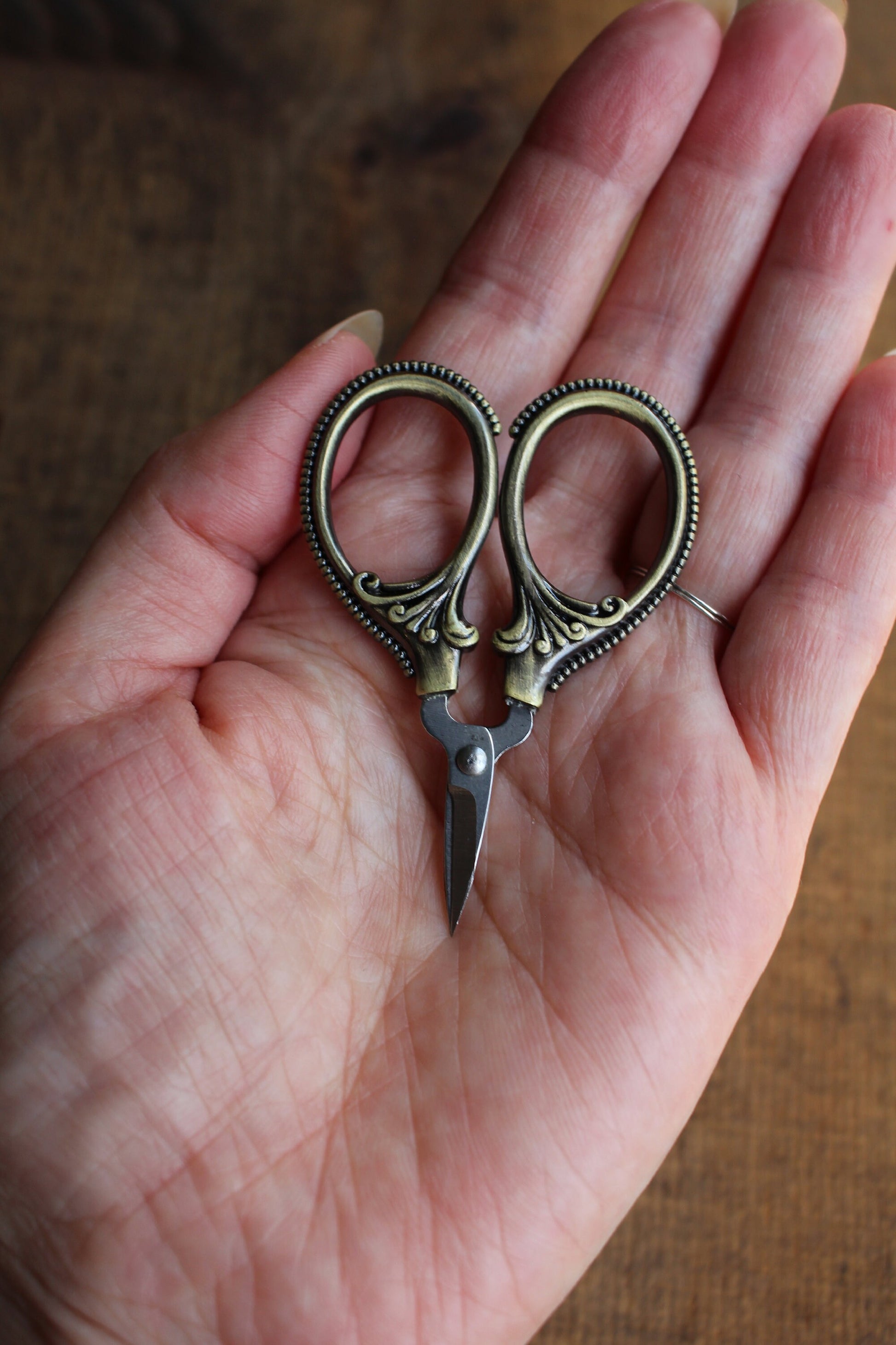Small Storkette Embroidery Scissors – Snuggly Monkey