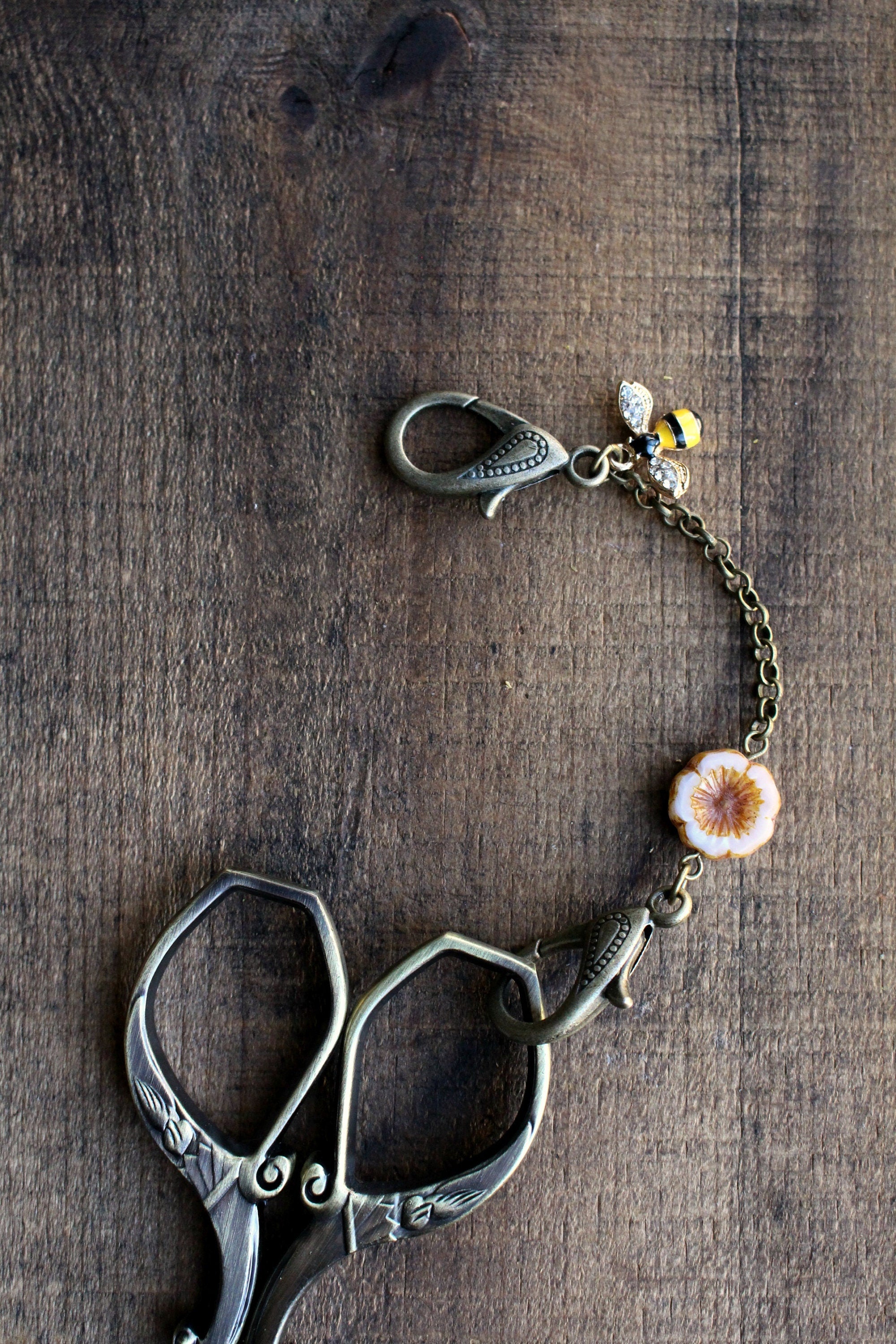 Scissors Chain Bee & Bloom Scissor Chain – Never Not Knitting