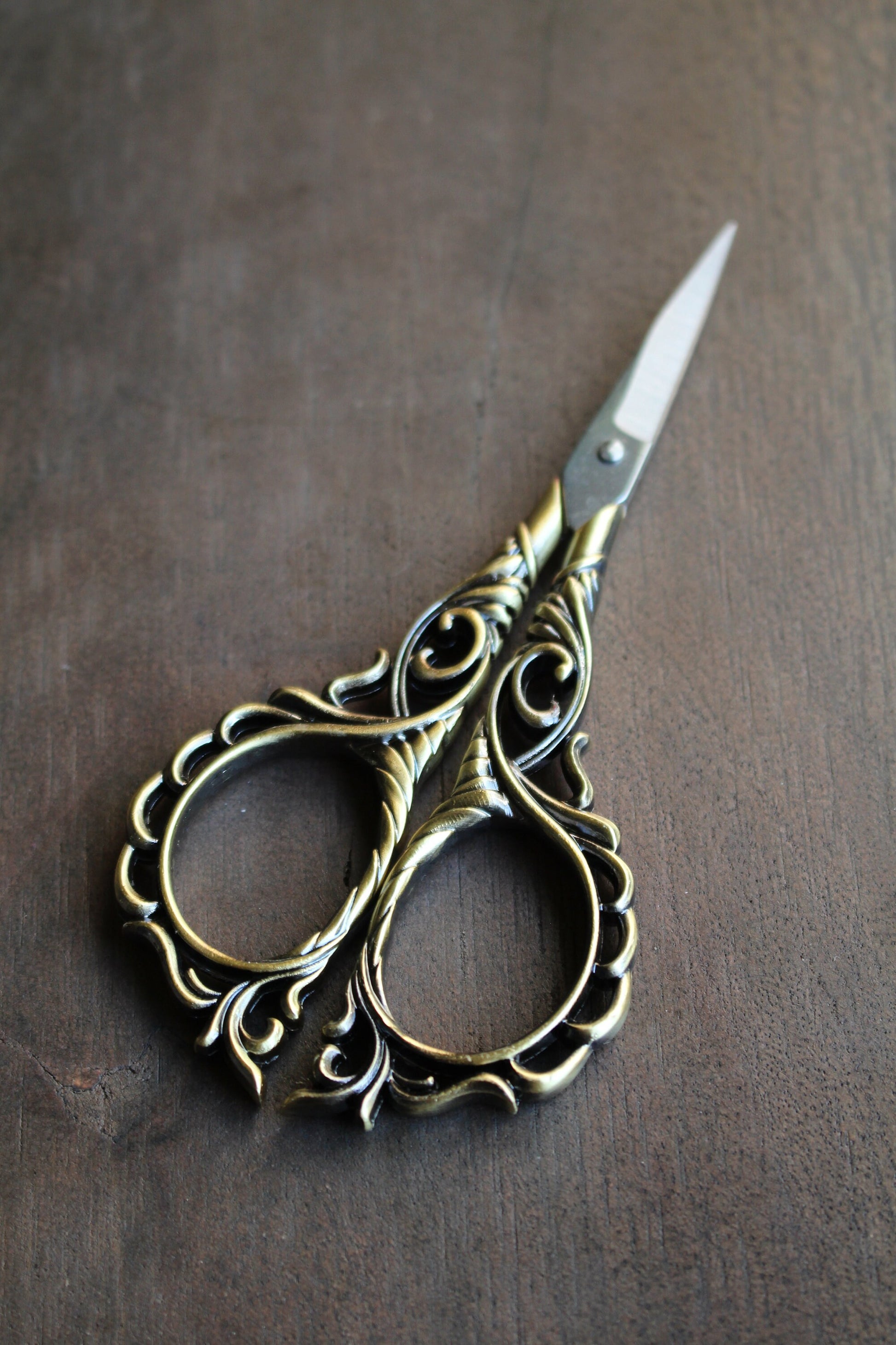 Entwined Scissors – Never Not Knitting