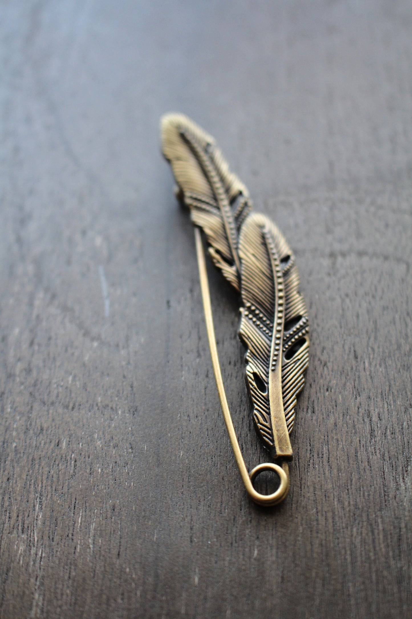 Shawl Pin Accessory • Feather Shawl Pins • Antique Silver, Antique Gold Cardigan Closure • Unique Gift for Grandma / Present for Mom
